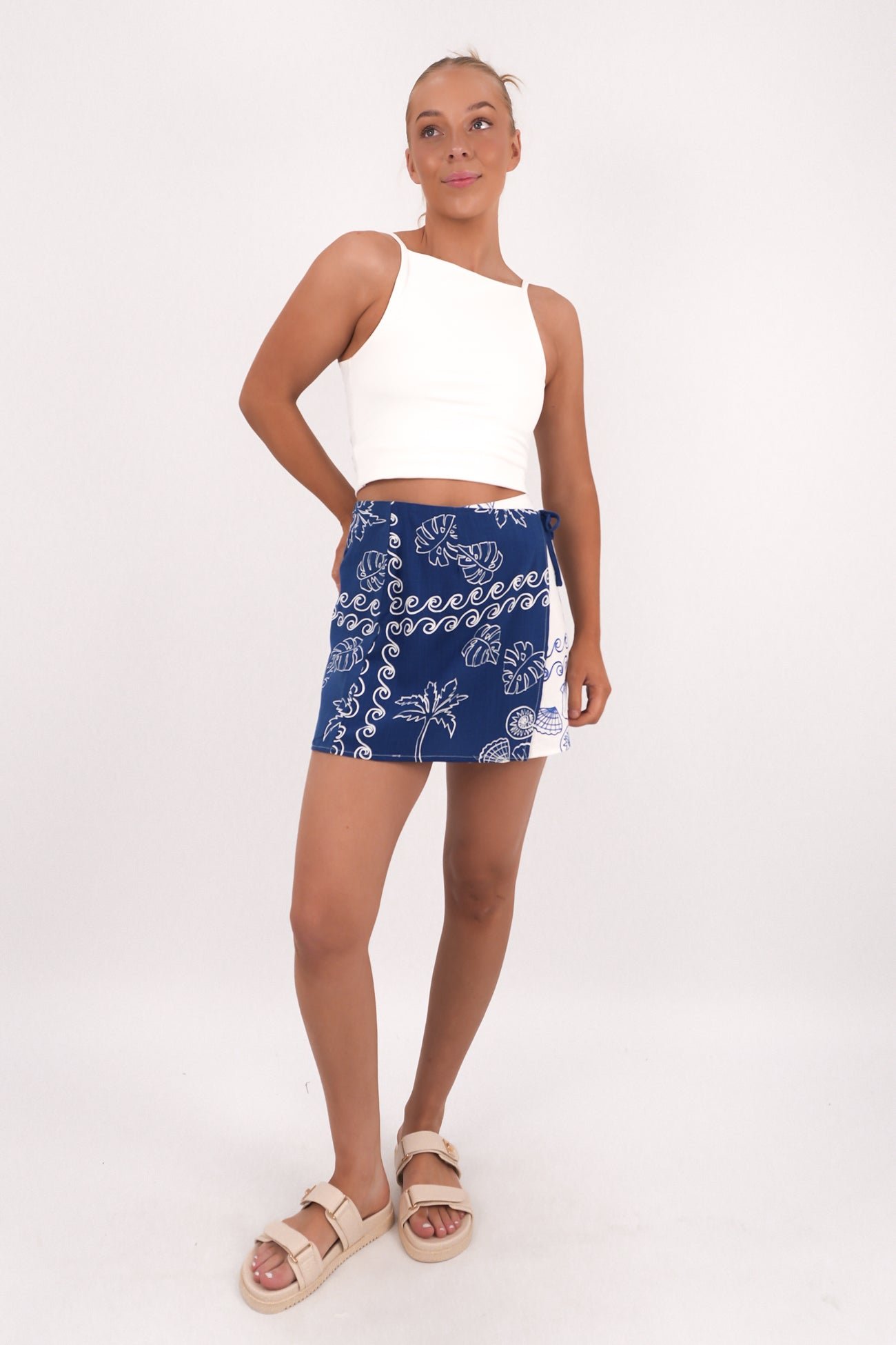 Nieve-Mini-Skirt-Basilia-4