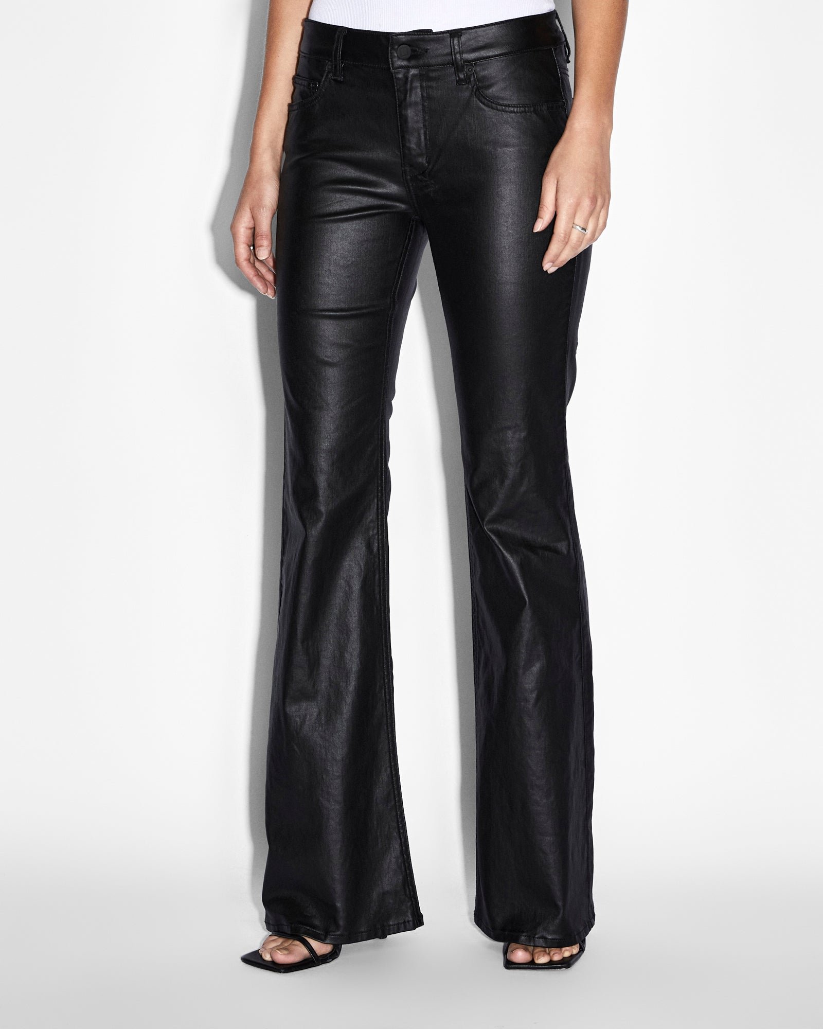 WOMENS-ECOMM-Lost-Liberty3136